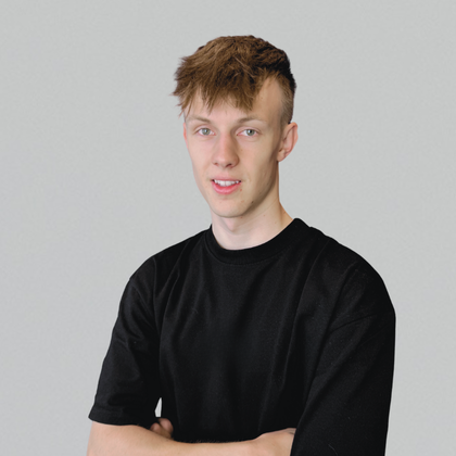 Renke Müller, Auszubildender, in einem professionellen Porträt.